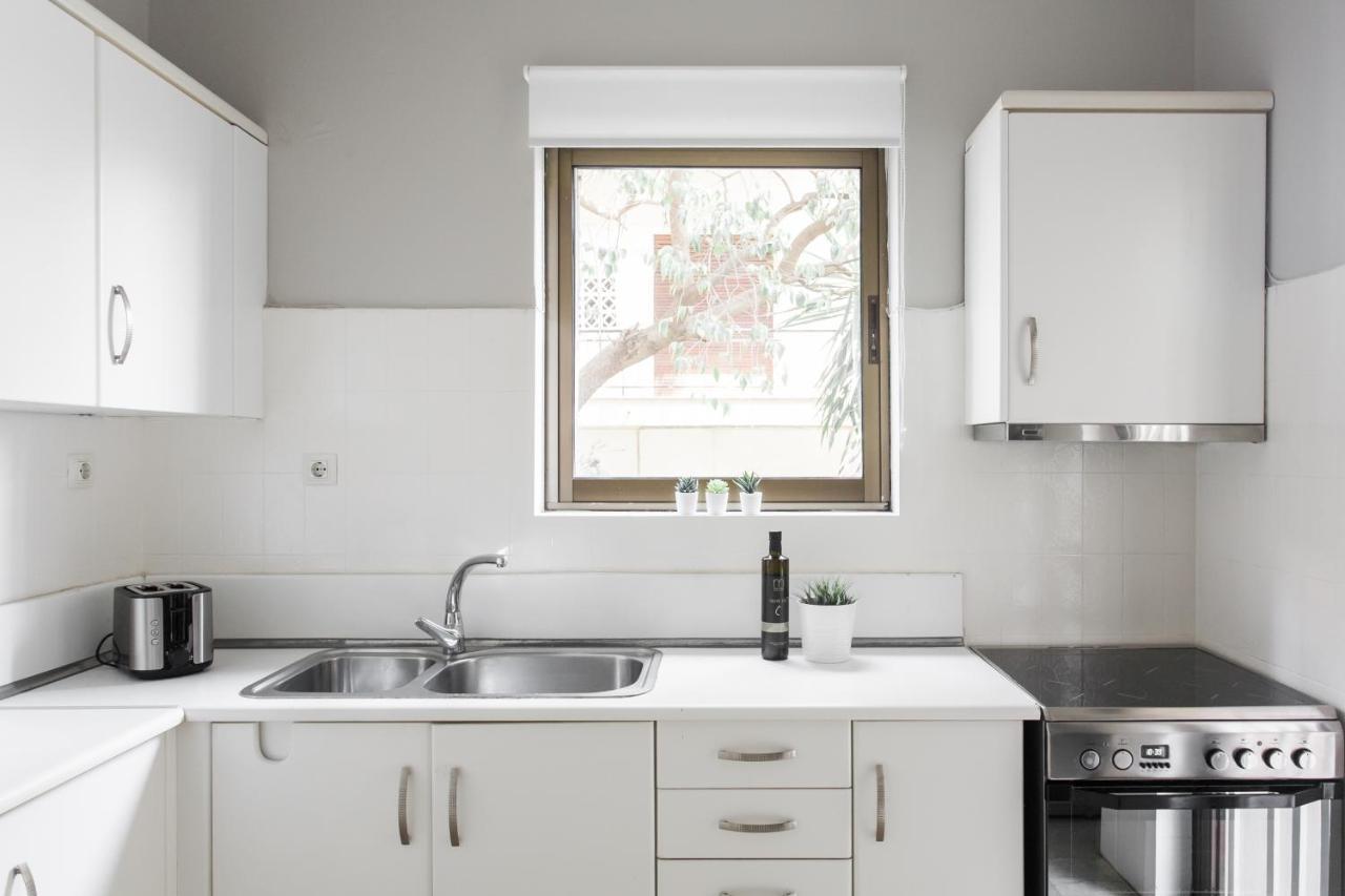 Pleasant 2Br Apartment Near Helexpo By Upstreet Athens Luaran gambar